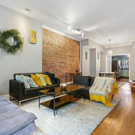 Pristine Townhouse With Rooftop Deck Near Canton! Baltimore Eksteriør billede