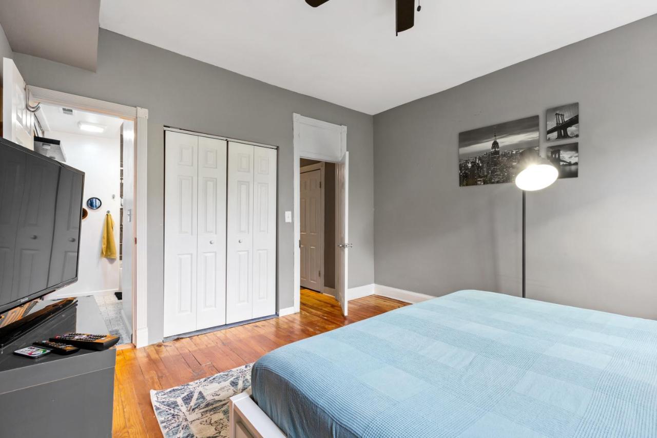 Pristine Townhouse With Rooftop Deck Near Canton! Baltimore Eksteriør billede