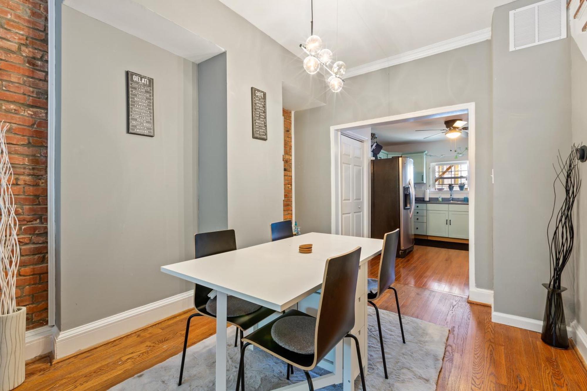 Pristine Townhouse With Rooftop Deck Near Canton! Baltimore Eksteriør billede