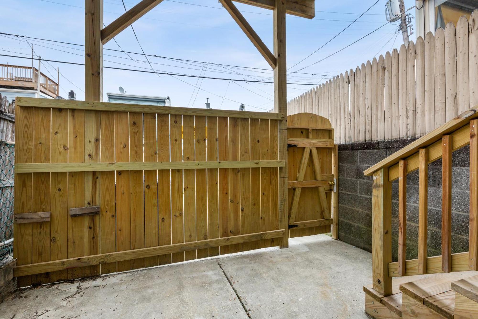 Pristine Townhouse With Rooftop Deck Near Canton! Baltimore Eksteriør billede
