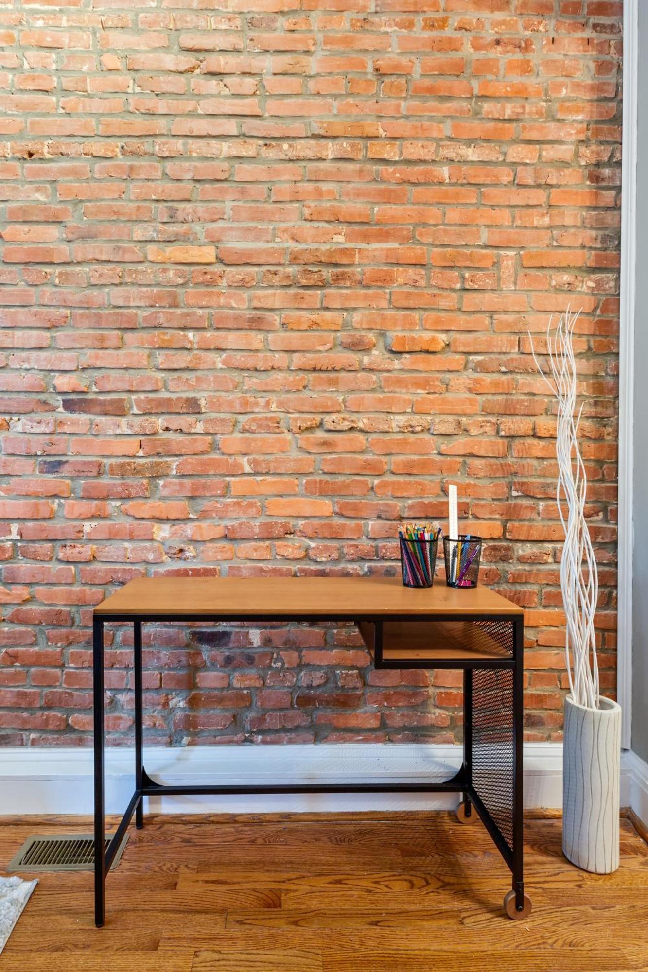 Pristine Townhouse With Rooftop Deck Near Canton! Baltimore Eksteriør billede