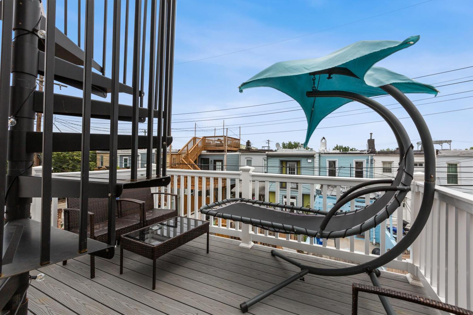 Pristine Townhouse With Rooftop Deck Near Canton! Baltimore Eksteriør billede